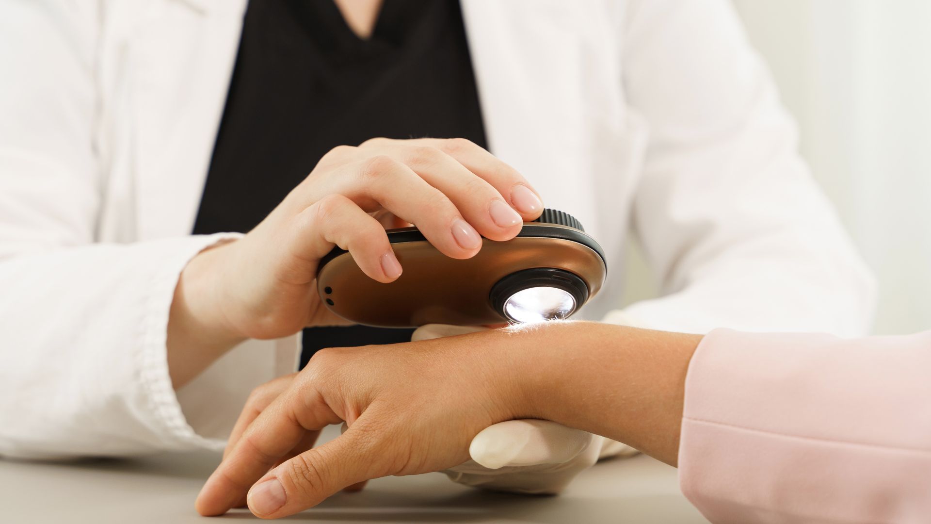 Skin Specialist in Delhi - Reduce Skin Inflammation