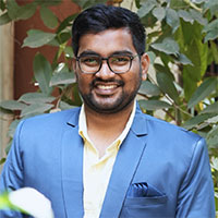 Dr.Myle Muralidhar